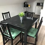 Leda Vendeghaz Apartament