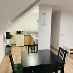 Leda Vendeghaz Apartament *