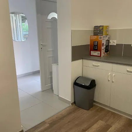 Leda Vendeghaz Apartamento *