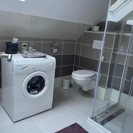Leda Vendeghaz Apartamento Balatonfenyves