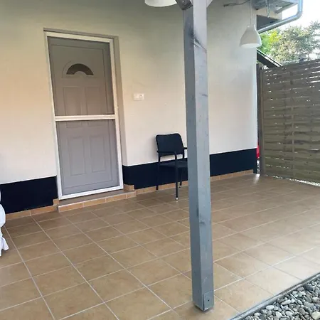 Leda Vendeghaz Apartamento *