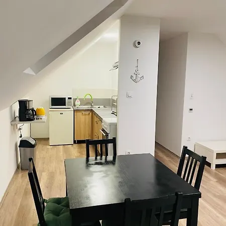Leda Vendeghaz Apartamento *